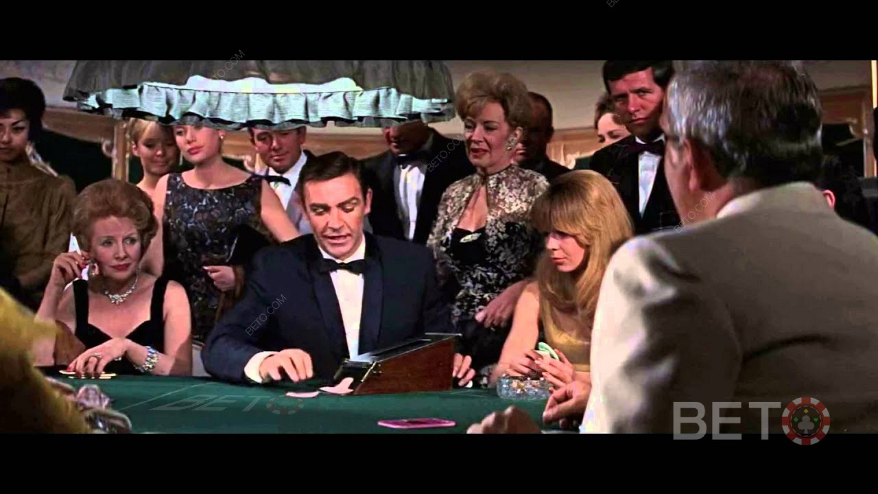 James Bond joacă Baccarat