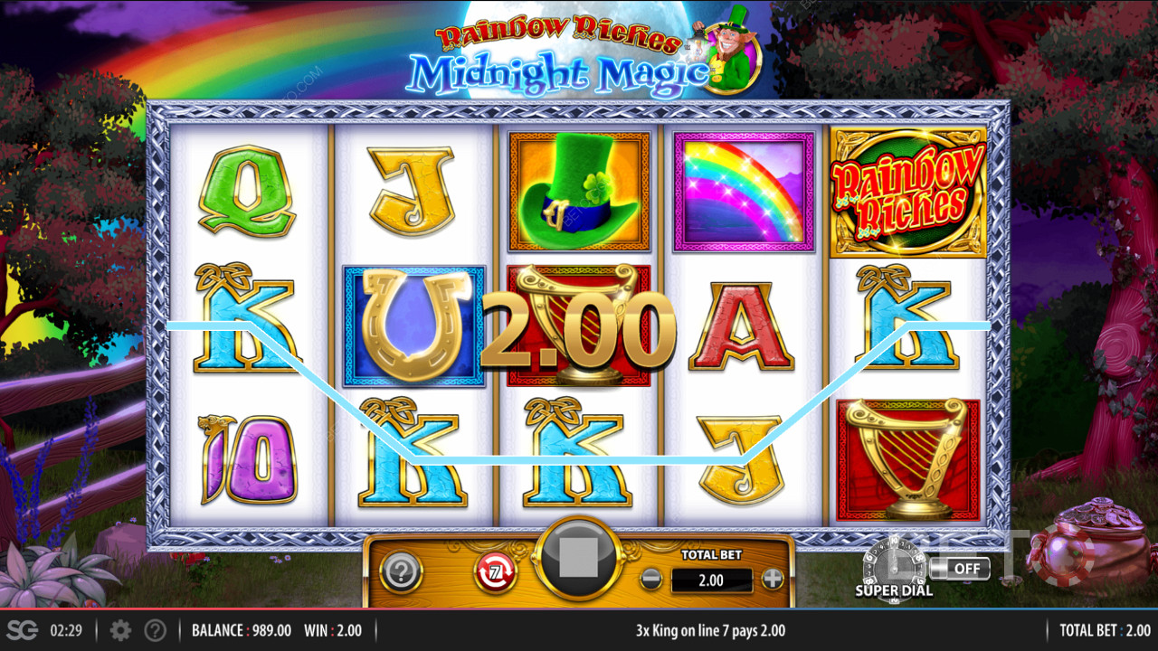 10 linii de plată active diferite în slotul Rainbow Riches Midnight Magic