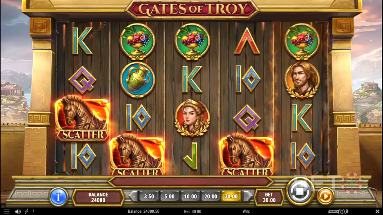 3 sau mai multe simboluri scatter te vor premia cu rotiri gratuite în jocul de cazino Gates of Troy.