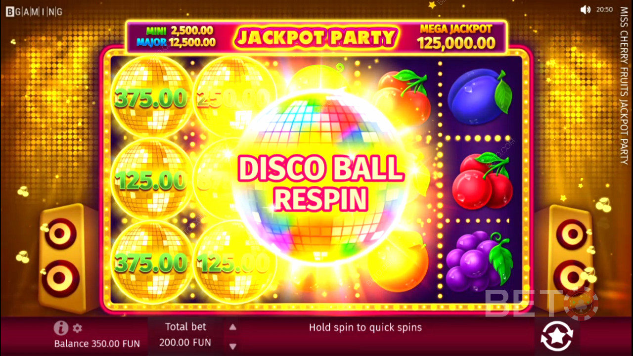 Prinde șase sau mai multe Disco Balls pe role pentru a debloca funcția Disco Ball Respin.