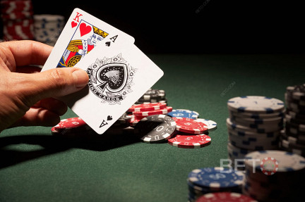 Tot ce trebuie să știi despre Poker Online în {YEAR}